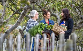 Airfield Estate Hosts First Gathering of Growers with a Taste of Michelin ~ Airfield Estate welcomes August Bernstein, renowned international gardener ~